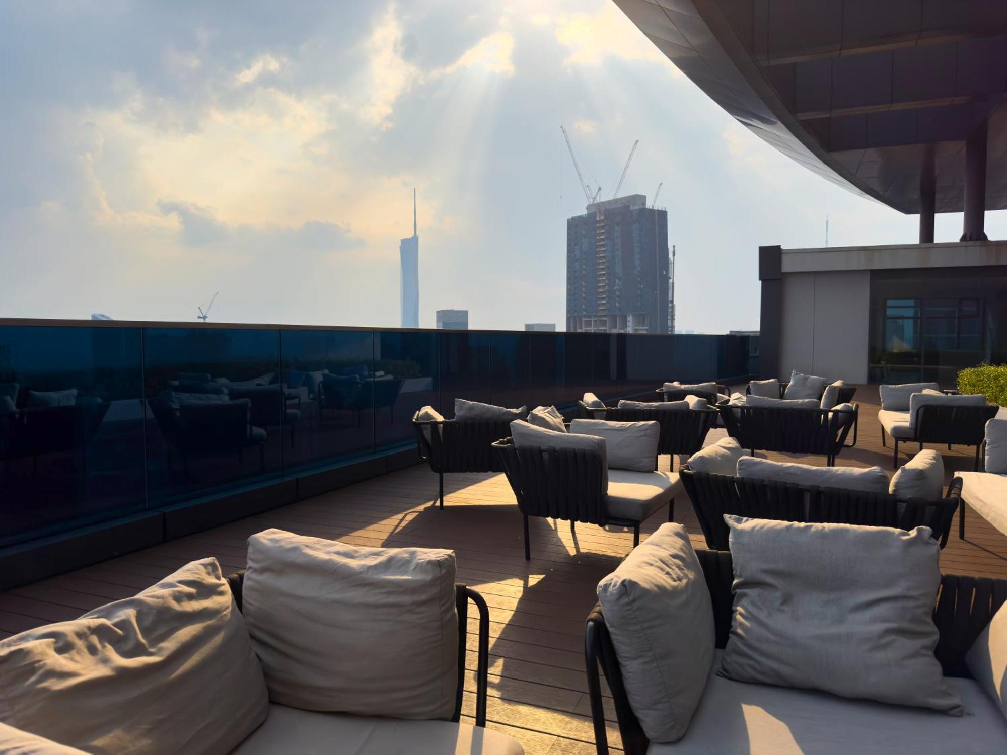 Moonway Suites At Eaton Klcc Kuala Lumpur Exteriör bild